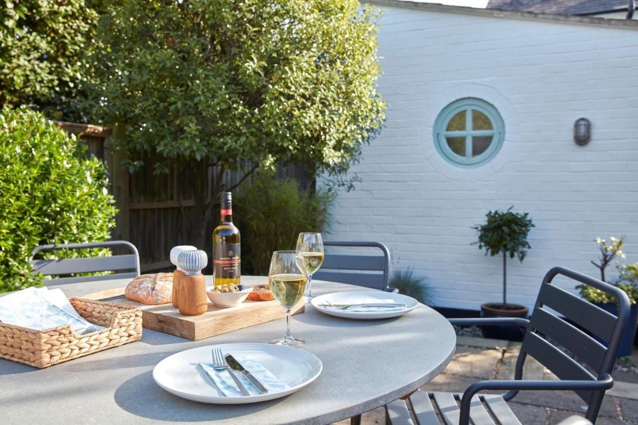 A Cool Coastal Retreat On Kingsdown Beach - The White House Villa Deal Eksteriør billede
