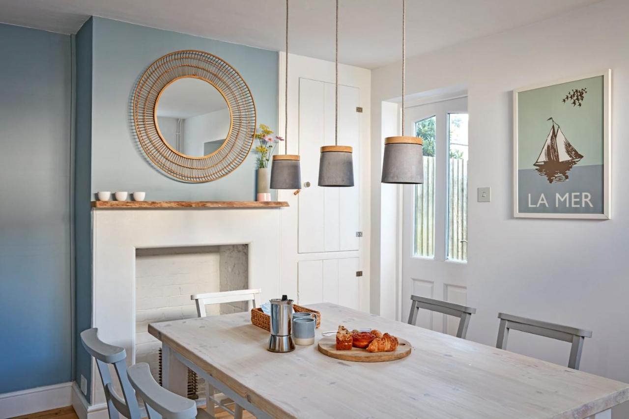 A Cool Coastal Retreat On Kingsdown Beach - The White House Villa Deal Eksteriør billede